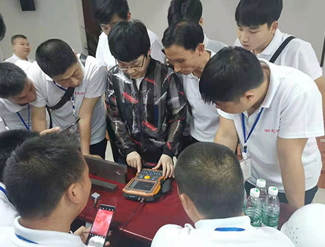 智能超聲波探傷儀培訓(xùn)現(xiàn)場